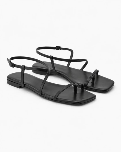 Black strappy sandals, flat